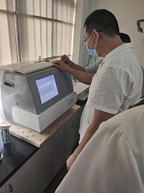 便捷式青青草成人在线 <新訊>便捷式青青草成人在线為哺乳期媽媽分析乳汁成分數據科學調整飲食